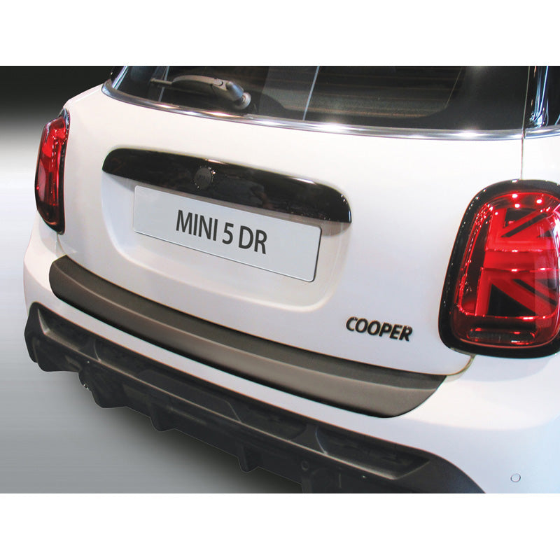 RGM, Bagkofangerbeskytter, ABS plastik, passer til Mini One/Cooper/Cooper S (F55) 5 doors Facelift 2021- Black